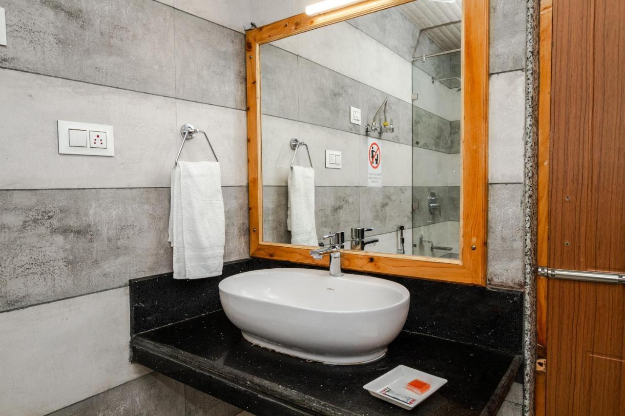 Vaibhav Regency Hotel Manali  Ngoại thất bức ảnh