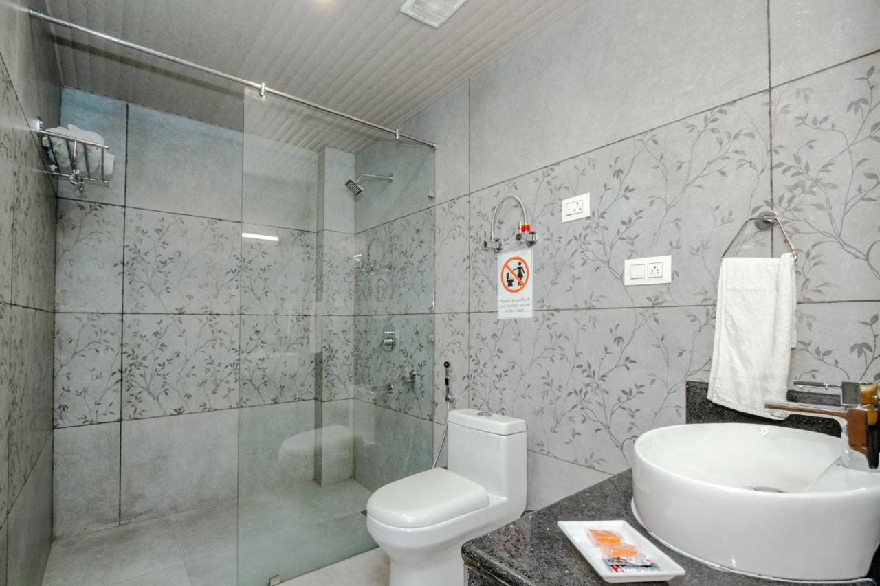 Vaibhav Regency Hotel Manali  Ngoại thất bức ảnh